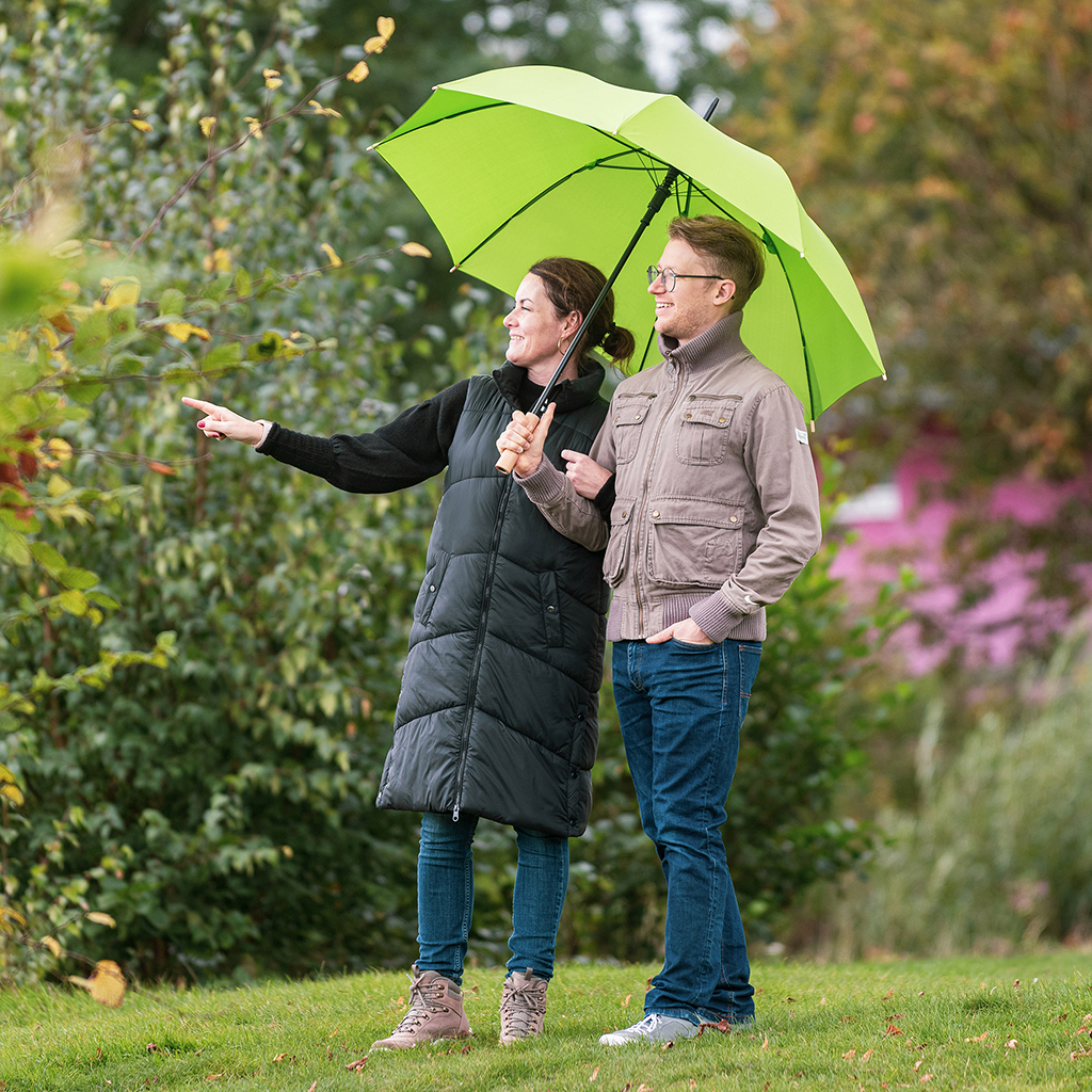 AC golf umbrella ÖkoBrella in function