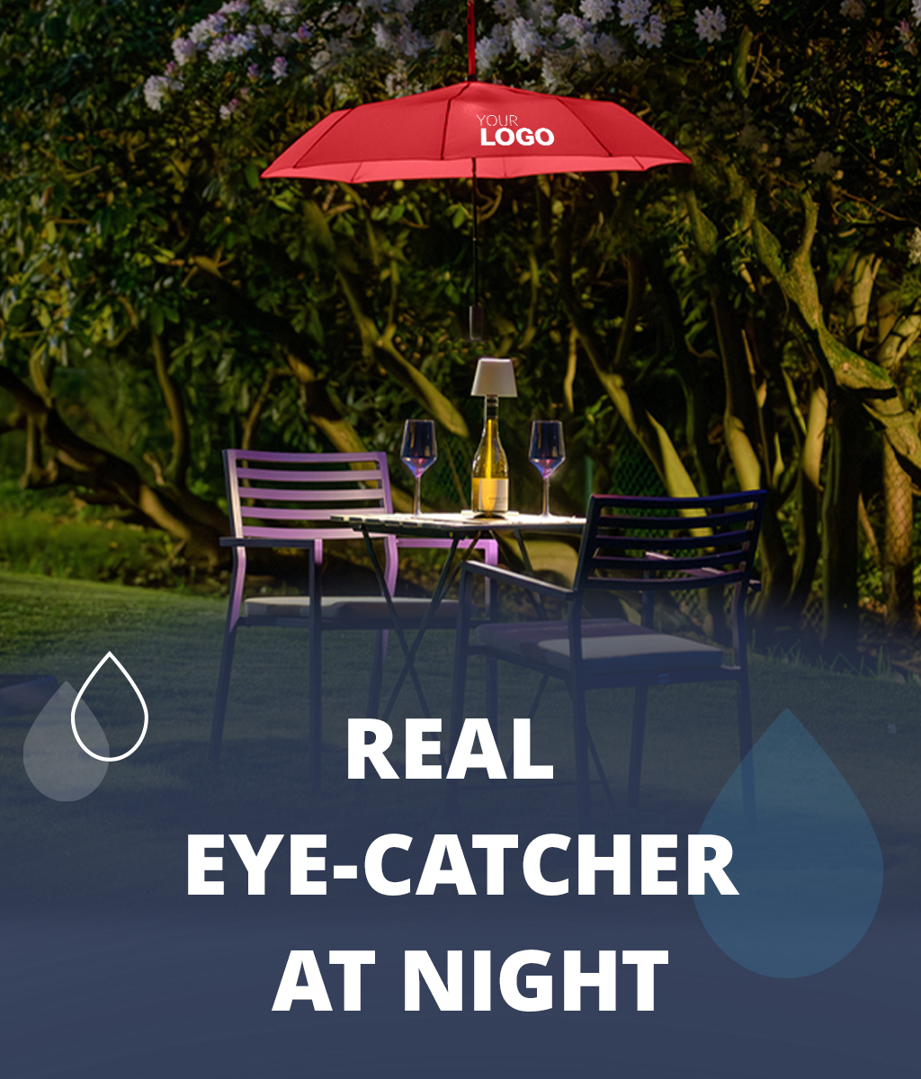 FARE Skylight umbrella in the dark night