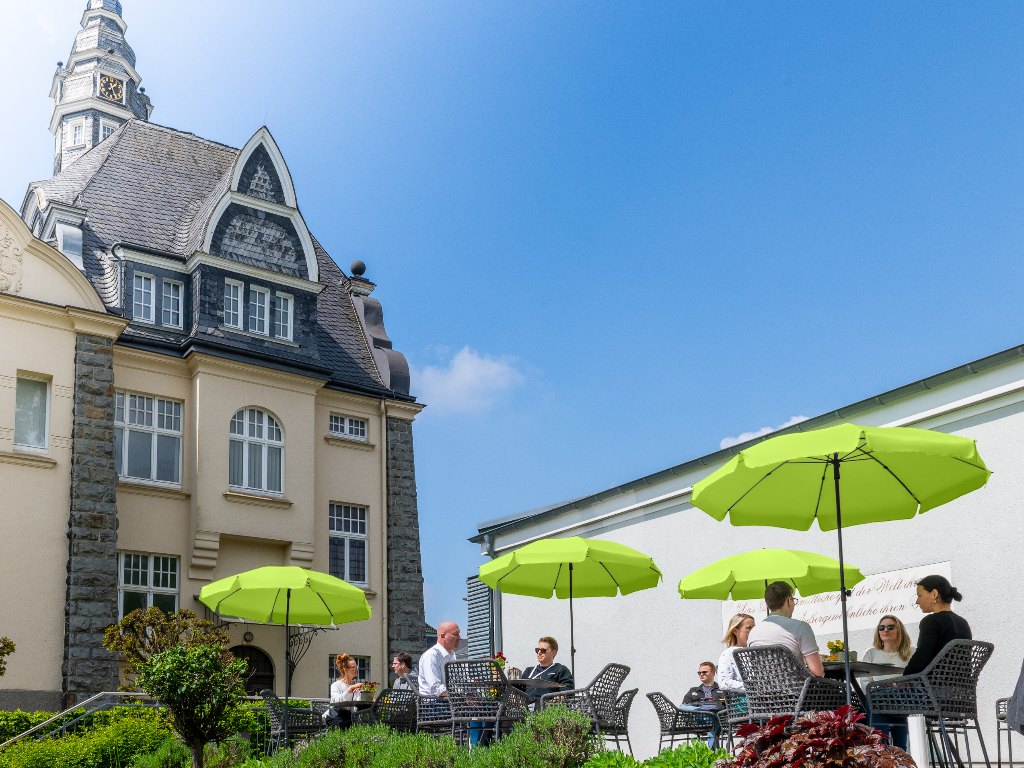 Welcher Sonnenschirm macht am meisten Schatten?